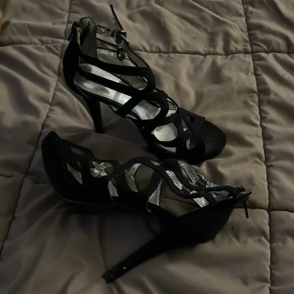 Cute cross cross high heels